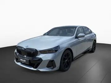 BMW i5 xDrive40 M Sport Pro Pano B&W HUD DAPro 360