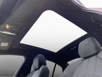 BMW i5 xDrive40 M Sport Pro Pano B&W HUD DAPro 360