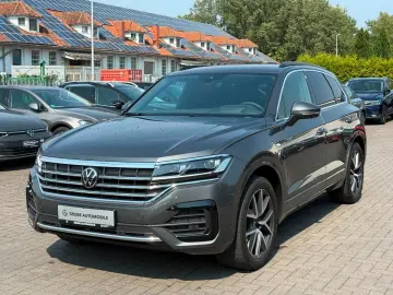 VW Touareg R-Line 4M MATRIX LEDER AHK LUFT 360