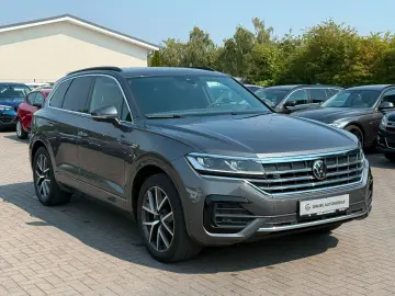 VW Touareg R-Line 4M MATRIX LEDER AHK LUFT 360