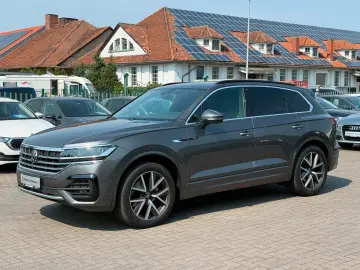 VW Touareg R-Line 4M MATRIX LEDER AHK LUFT 360