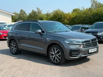 VW Touareg R-Line 4M MATRIX LEDER AHK LUFT 360