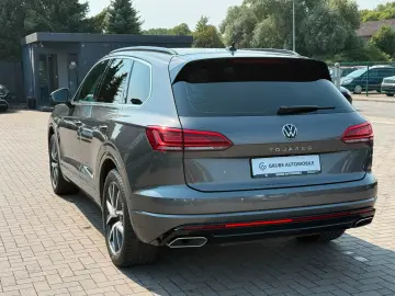 VW Touareg R-Line 4M MATRIX LEDER AHK LUFT 360
