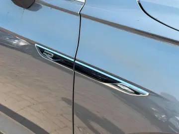 VW Touareg R-Line 4M MATRIX LEDER AHK LUFT 360