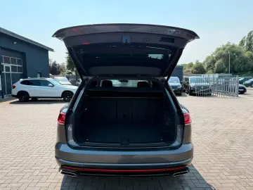 VW Touareg R-Line 4M MATRIX LEDER AHK LUFT 360
