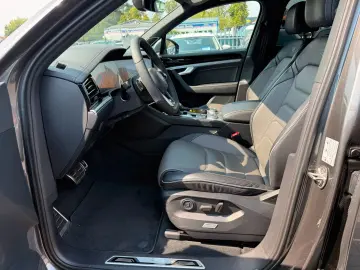 VW Touareg R-Line 4M MATRIX LEDER AHK LUFT 360