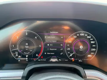 VW Touareg R-Line 4M MATRIX LEDER AHK LUFT 360