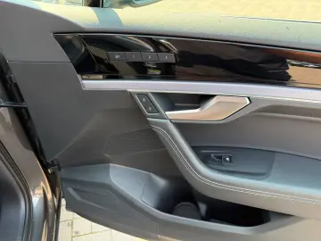 VW Touareg R-Line 4M MATRIX LEDER AHK LUFT 360