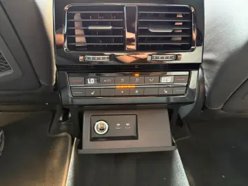 VW Touareg R-Line 4M MATRIX LEDER AHK LUFT 360
