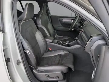 VOLVO  T4  R-Design XeniumPro Pano 360  H&K StHzg
