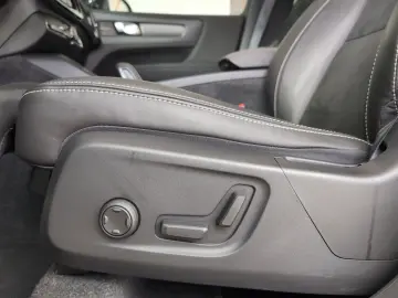 VOLVO  T4  R-Design XeniumPro Pano 360  H&K StHzg