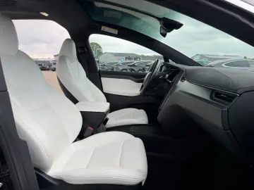 TESLA MODEL X RAVEN PERFORMANCE   7 SEATER   22INCH