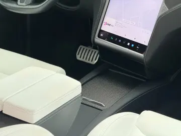 TESLA MODEL X RAVEN PERFORMANCE   7 SEATER   22INCH