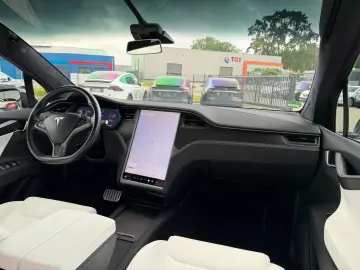 TESLA MODEL X RAVEN PERFORMANCE   7 SEATER   22INCH