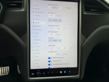 TESLA MODEL X RAVEN PERFORMANCE   7 SEATER   22INCH