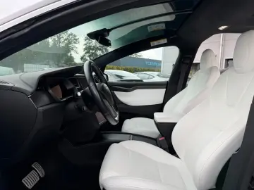 TESLA MODEL X RAVEN PERFORMANCE   7 SEATER   22INCH