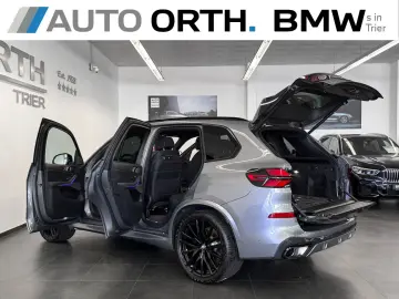 BMW X5 xDrive30d M-SPORT-PRO ST-HZG MASSAGE PANO AHK