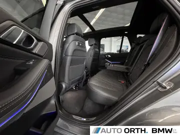 BMW X5 xDrive30d M-SPORT-PRO ST-HZG MASSAGE PANO AHK