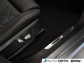 BMW X5 xDrive30d M-SPORT-PRO ST-HZG MASSAGE PANO AHK