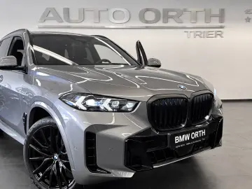 BMW X5 xDrive30d M-SPORT-PRO ST-HZG MASSAGE PANO AHK