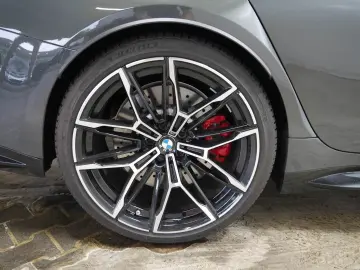 BMW M3 Competition xDrive M-Bremse rot AlcantaraLenk
