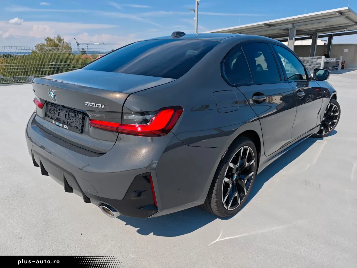 BMW 330i xDrive M-Sport DriAssProf HuD 360  AHK NP81