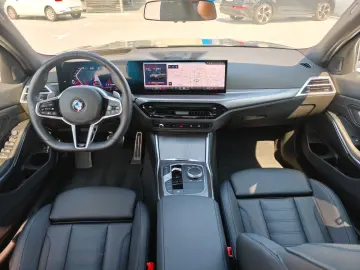 BMW 330i xDrive M-Sport DriAssProf HuD 360  AHK NP81