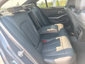 BMW 330i xDrive M-Sport DriAssProf HuD 360  AHK NP81