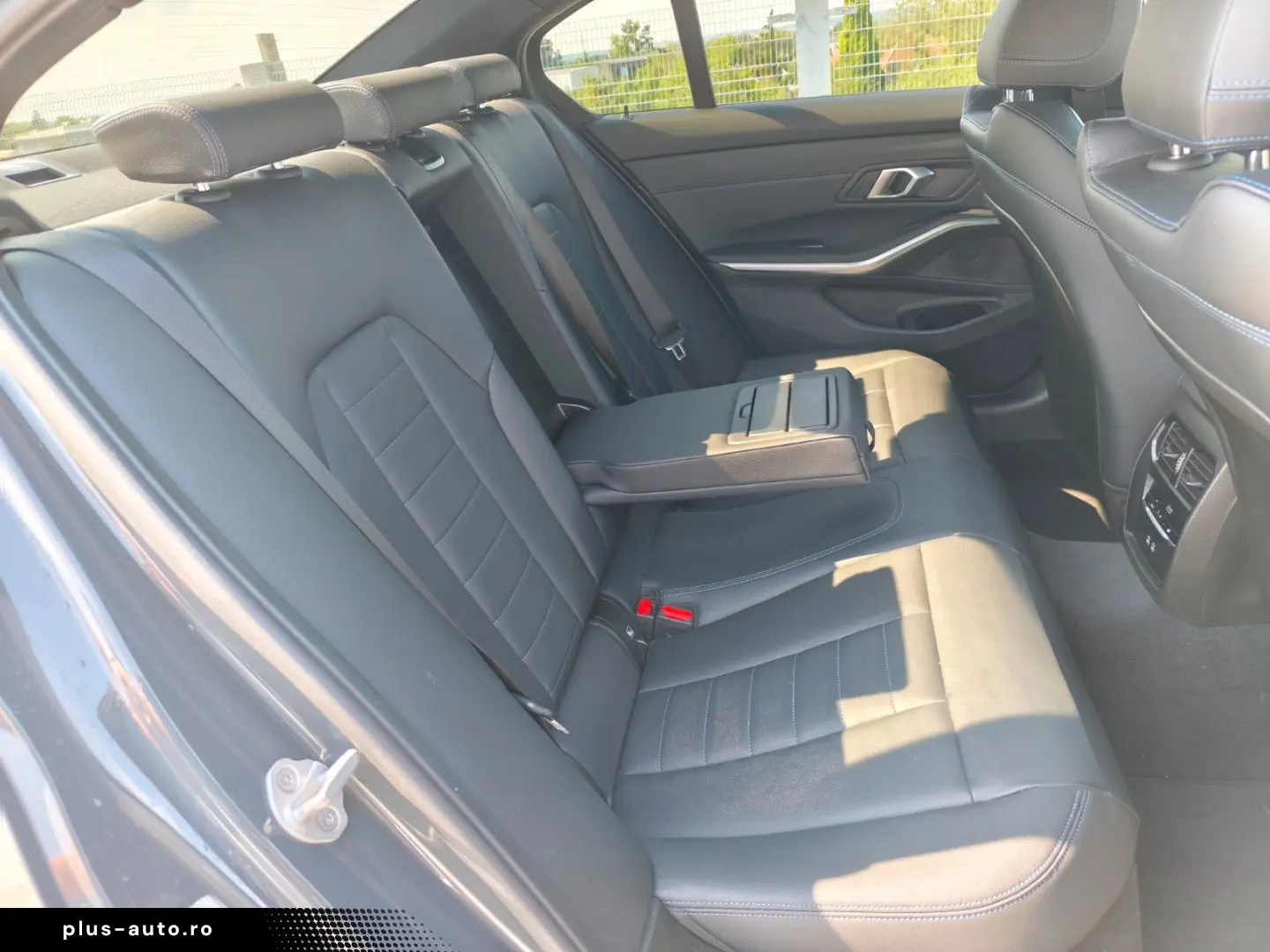 BMW 330i xDrive M-Sport DriAssProf HuD 360  AHK NP81