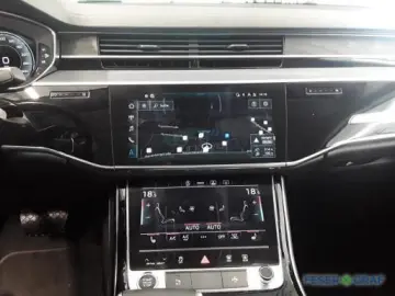 AUDI A8 50 TDI qu Leder Kamera Navi  HDMatrix 18Zoll