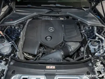 MERCEDES-BENZ E 300 e T Avantgarde Adv. LED AHK Dist…