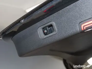 MERCEDES-BENZ E 300 e T Avantgarde Adv. LED AHK Dist…