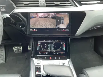 AUDI Q8 Sportback e-tron 55 quattro S line AHK B&O HU