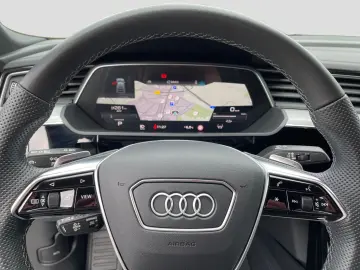 AUDI Q8 Sportback e-tron 55 quattro S line AHK B&O HU