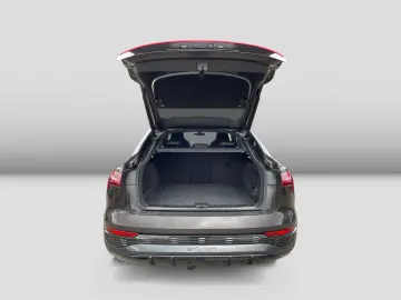 AUDI Q8 Sportback e-tron 55 quattro S line AHK B&O HU