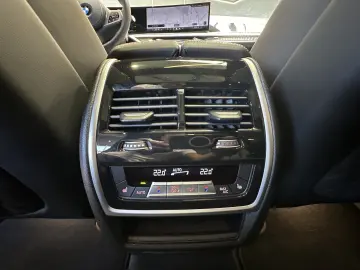 BMW X7  xDrive 40d  B&W Standheizung Head-Up Voll