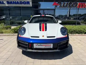 PORSCHE 911 DAKAR