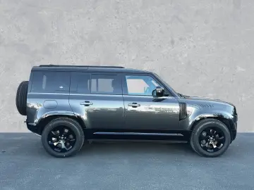 LAND ROVER Defender 110 D300 AWD X-DYNAMIC HSE   Winter Pak