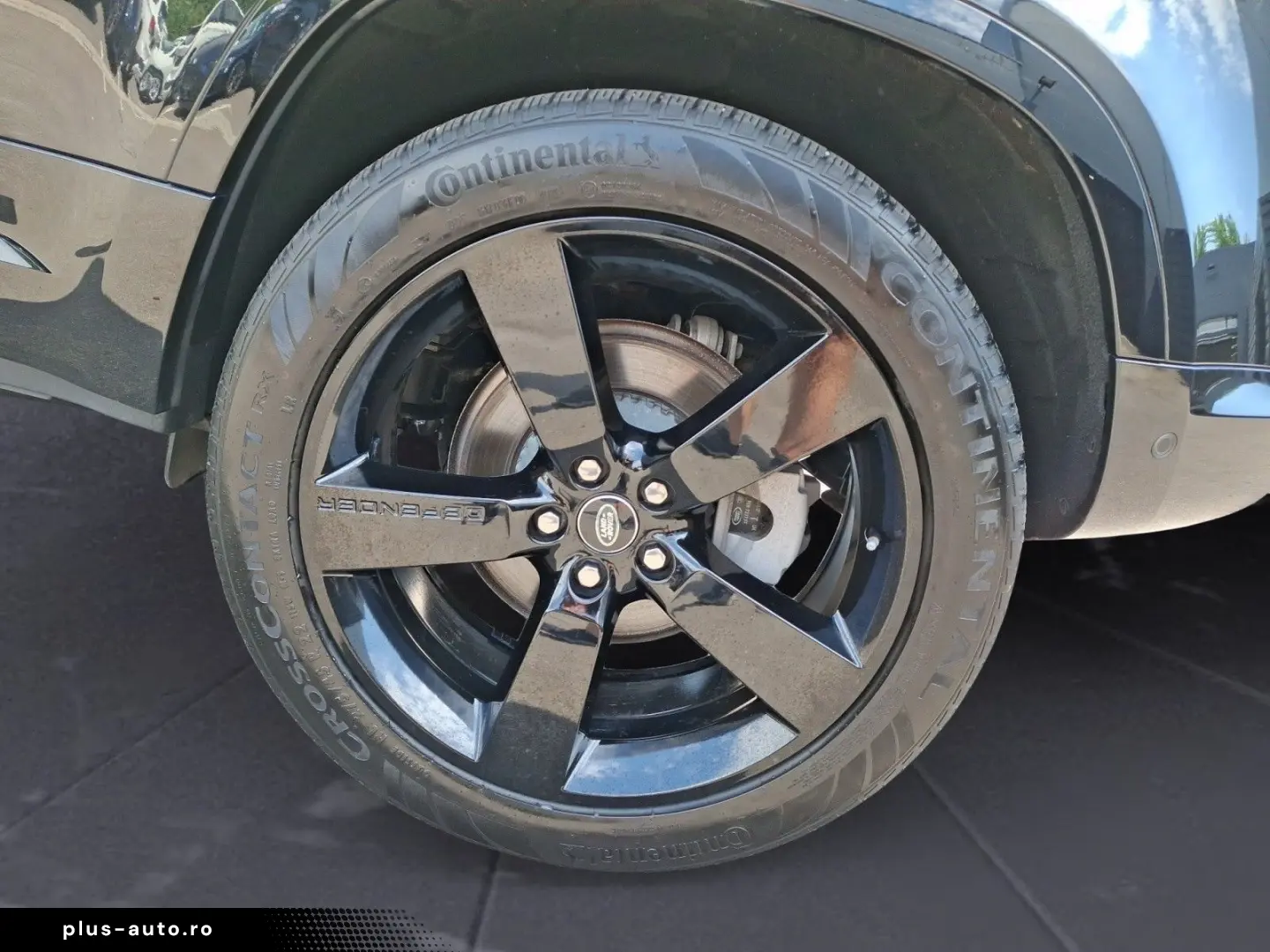 LAND ROVER Defender 3.0 D300 X-Dynamic HSE 110 ACC Panorama