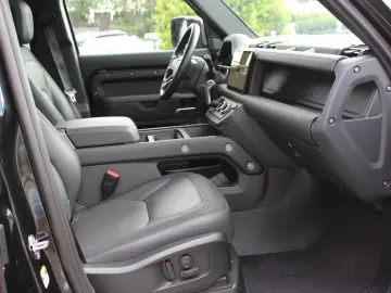 LAND ROVER Defender 110 X-Dynamic HSE Luft Pano AHK ACC