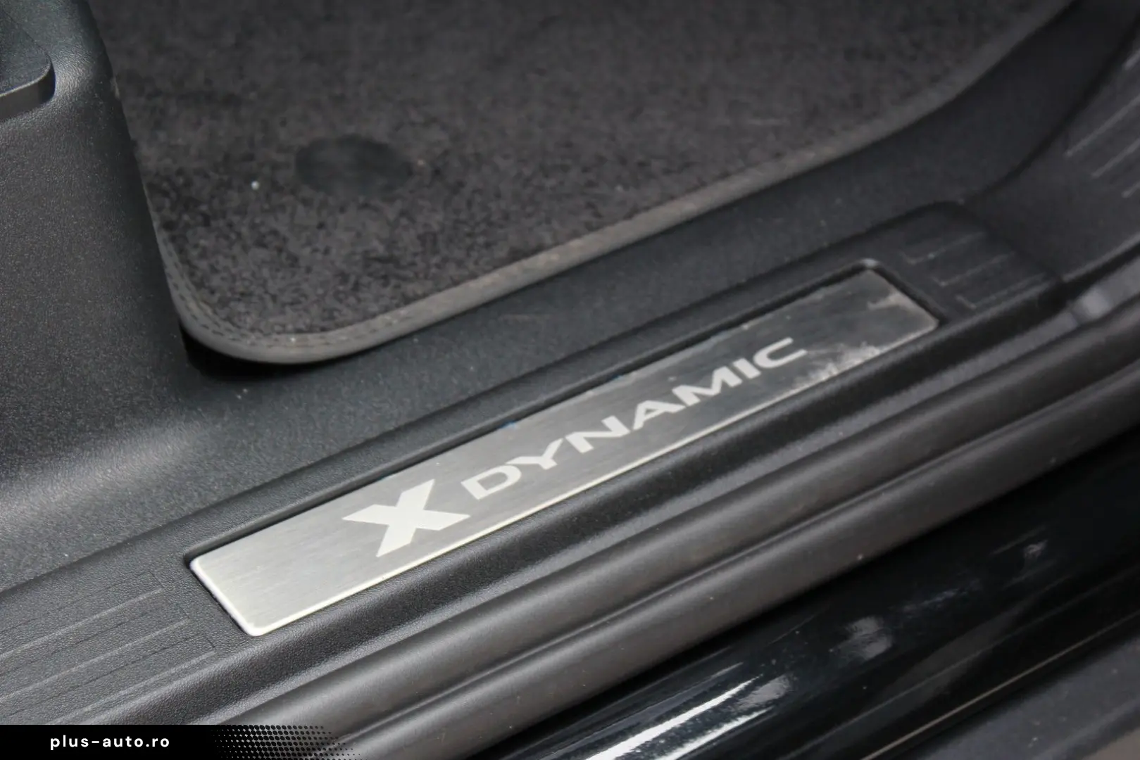 LAND ROVER Defender 110 X-Dynamic HSE Luft Pano AHK ACC
