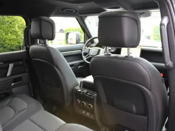 LAND ROVER Defender 110 X-Dynamic HSE Luft Pano AHK ACC