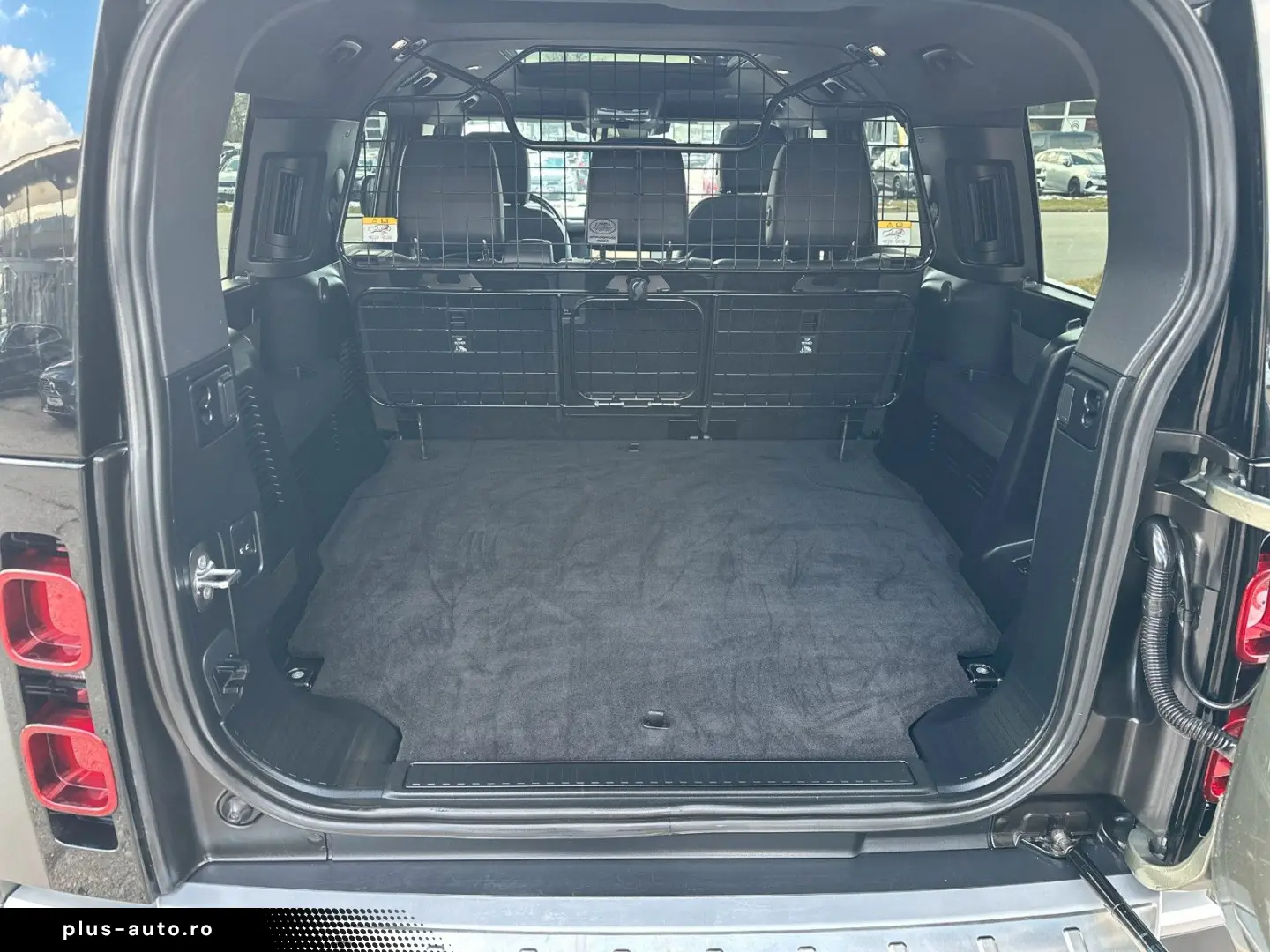 LAND ROVER Defender 130 SE D300 AHK Sitzkühlung ACC