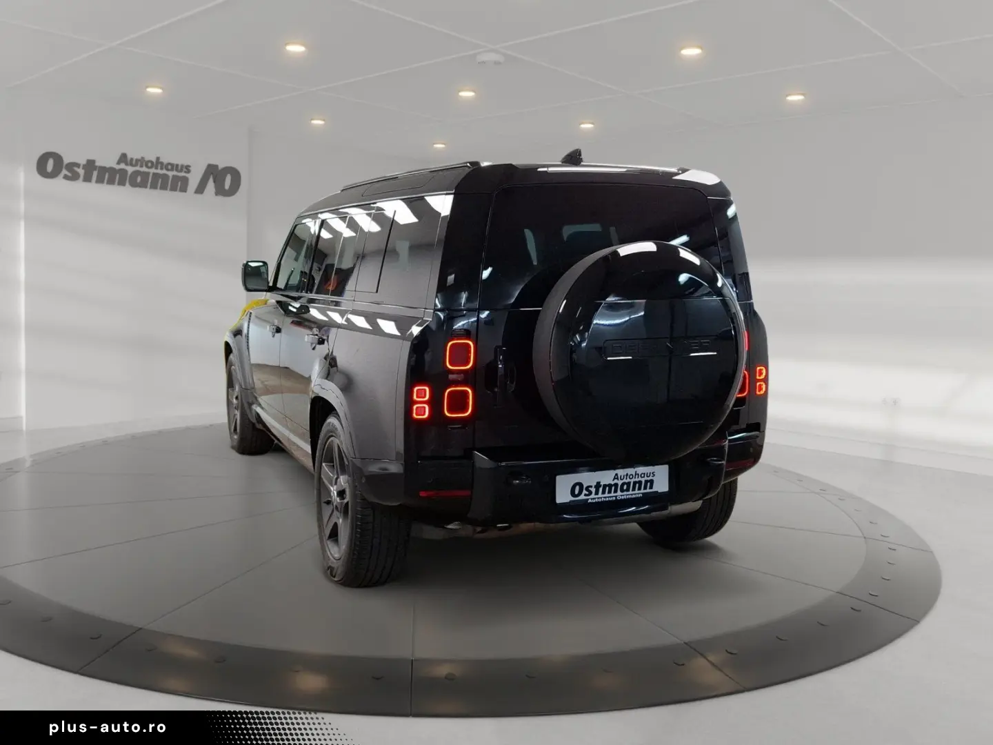 LAND ROVER Defender 110 3.0 D300 X-Dynamic SE Matrix 360 AH