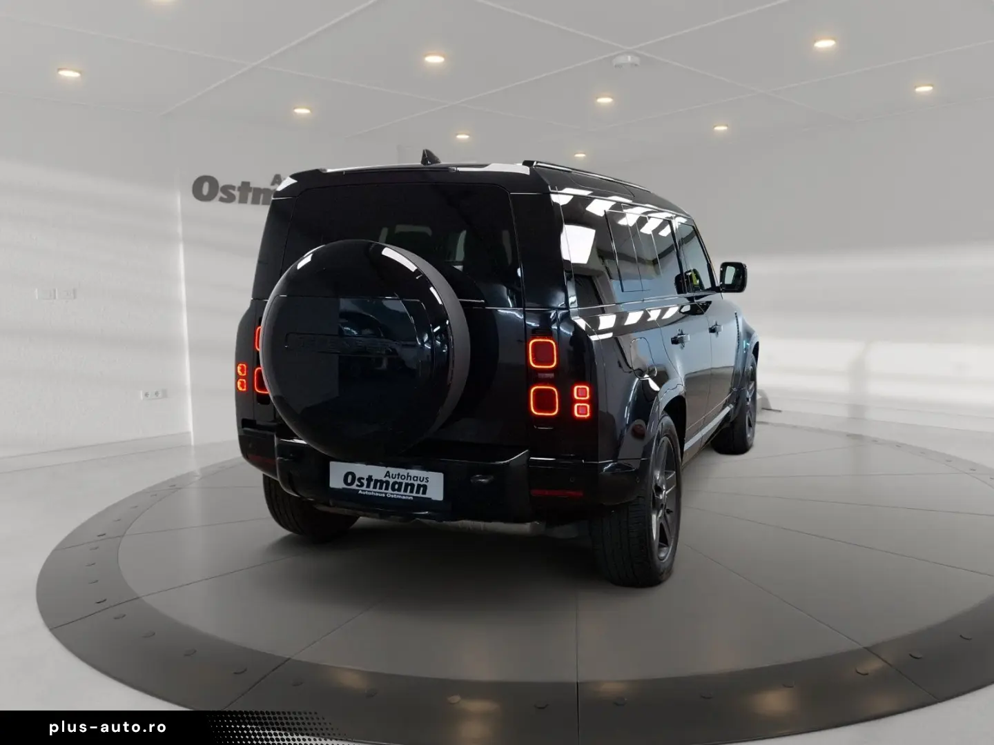 LAND ROVER Defender 110 3.0 D300 X-Dynamic SE Matrix 360 AH