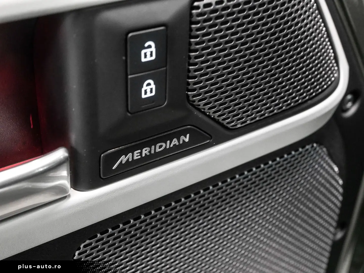 LAND ROVER Defender 110 X-Dynamic SE D300 Mild-Hybrid Luftf