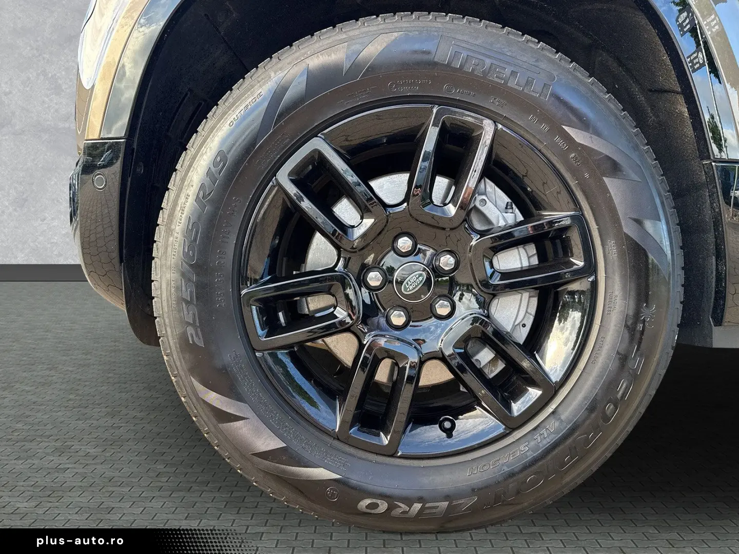 LAND ROVER Defender 110 D300 X-Dyn.HSE AHK Off-RoadP.Standh
