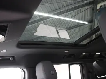 LAND ROVER Defender 110 D300 X-Dynamic SE AHK Pano HUD