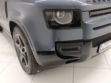 LAND ROVER Defender 110 D300 X-Dynamic SE AHK Pano HUD