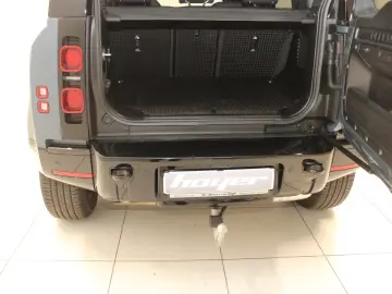 LAND ROVER Defender 110 D300 X-Dynamic SE AHK Pano HUD